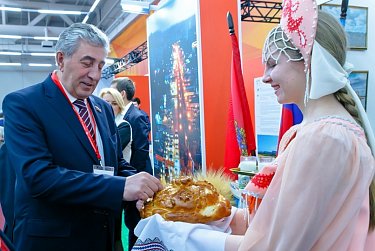 Начал работу Международный форум «Оренбуржье – сердце Евразии»