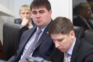 Дамир Фахрутдинов участвует в заседании Палаты молодых законодателей 