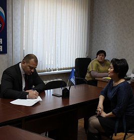 Сергей Салмин провел прием граждан в Первомайском районе