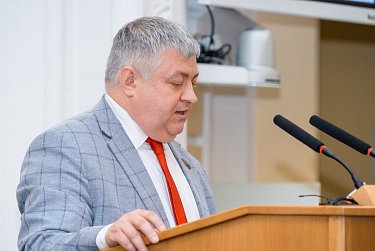 Губернатор отчитался перед депутатами Заксобрания