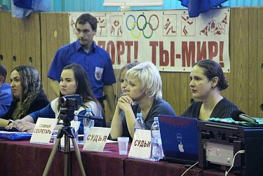 Татьяна Иванова приветствовала участников чемпионата по каратэ 