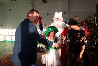 Поздравления и подарки от Ермека Алкулова