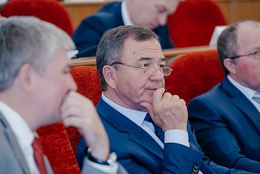 Парламент региона провел очередное заседание 