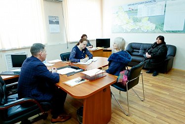 В рамках возможностей и полномочий