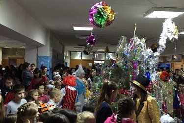 Депутат поздравил малышей