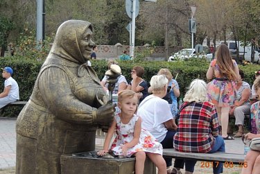 Орчане в День города получали подарки