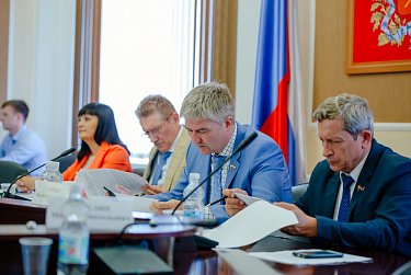 Разработаны изменения в региональные законы о пассажирских перевозках автомобильным транспортом и легковыми такси