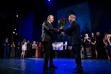 На вершине театрального искусства