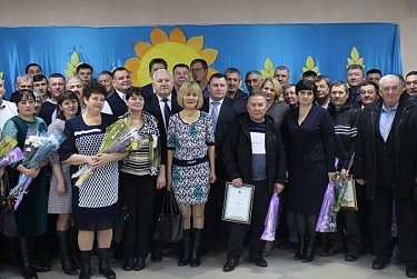 Сергей Салмин поздравил тружеников села