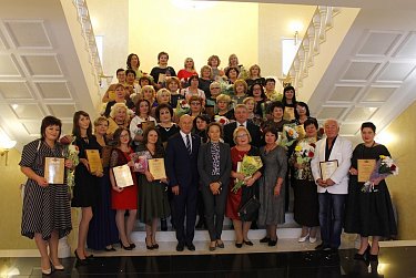 Награждены лауреаты областной премии «Преподаватель года» 