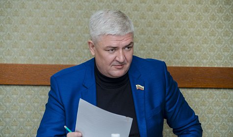 Денис Зеленцов может возглавить бюджетный комитет в Заксобе