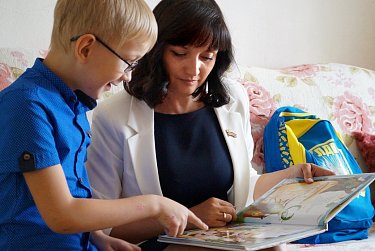 Подарки к школе от депутатов