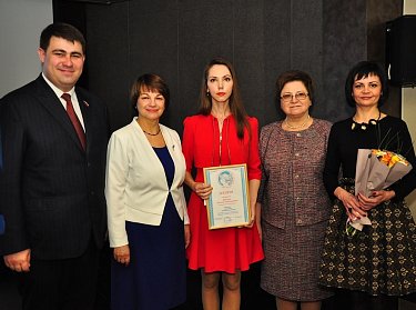 Вручены награды победителям областного конкурса «Женщина – героиня и созидательница»