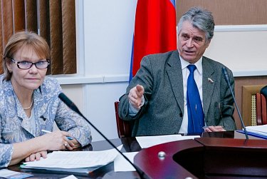 Депутат Александр Жарков: «Земля не терпит равнодушия»