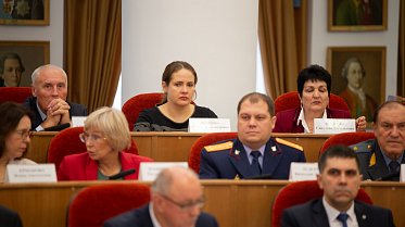 Парламентские слушания о мерах соцподдержки военнослужащих