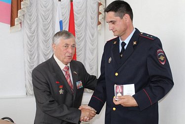 Ветеранам боевых действий вручили медали