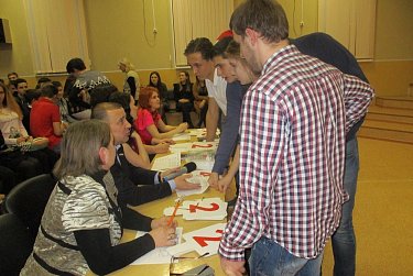 Клуб веселых и находчивых собирает друзей