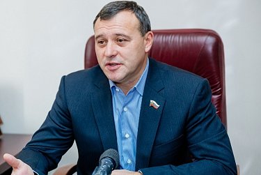 Олег Димов: «Благодаря нацпроектам серьезные финансовые вливания пойдут на здравоохранение, образование, культуру, производство»