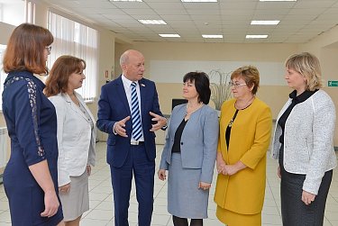 Геннадий Аверьянов: «Местные проблемы стараюсь узнать из первых уст и по возможности решить их» 