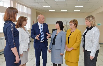 Геннадий Аверьянов: «Местные проблемы стараюсь узнать из первых уст и по возможности решить их»