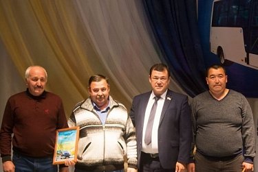 Депутаты чествовали работников «Орскавтотранса» 