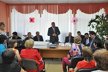 Депутаты поздравили социальных работников с профессиональным праздником