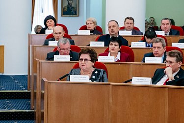 На заседании Законодательного Собрания области