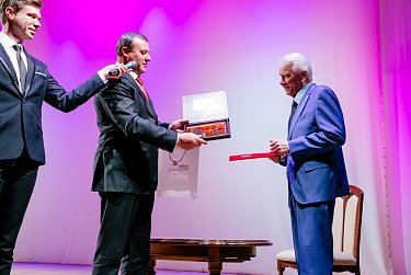 Законодатели поздравили Владимира Канюкова с 75-летием