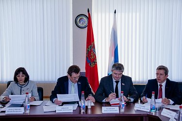 На повестке дня - законы экономической сферы