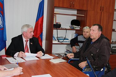 Депутаты встречаются с оренбуржцами