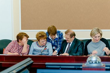 О распределении бюджетных средств в сфере здравоохранения