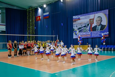 В Оренбурге стартовал XV областной турнир по волейболу памяти В.Н.Григорьева