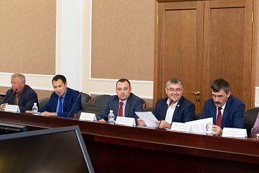 Комитет по АПК рассмотрел финансовые вопросы