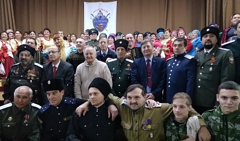 На фестивале казачьей песни