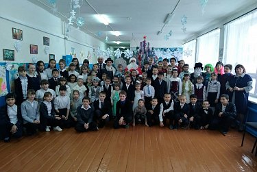 В канун Нового года депутаты поздравляют оренбуржцев