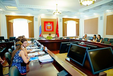 На заседании профильного комитета