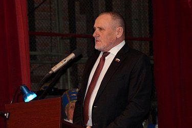 Иван Дикман поздравил земляков-героев