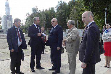 Сергей Грачев: «Сельская школа должна занимать центральное место в культурно-образовательной системе координат»