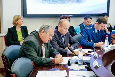 На заседании бюджетного комитета