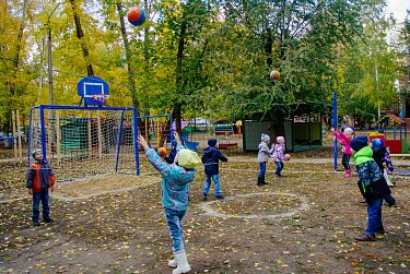 Александр Трубников: «Задача максимум – «дойти» до каждой школы округа и привести в порядок все спортивные площадки»