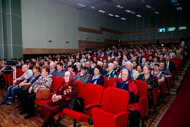 На встрече с семьями погибших военнослужащих