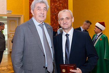 Губернатор вручил госнаграды