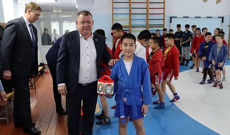 Боксерам – ковер, манекены и груши