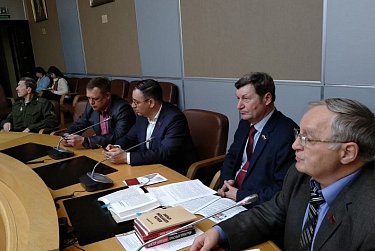 В Оренбурге вспоминали политика, общественного деятеля Виктора Илюхина