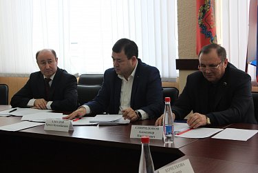 На заседании профильного комитета