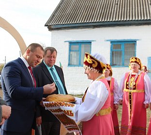 Сергей Салмин поздравил жителей села Ягодное