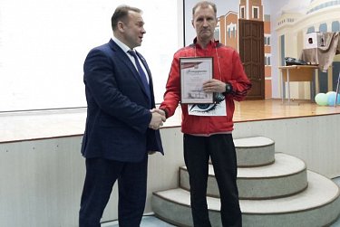 Бойцов угостили пирогами