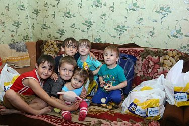 В помощь многодетной семье