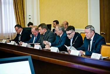 В центре внимания – развитие системы образования и работа социальных лифтов для молодежи Оренбуржья