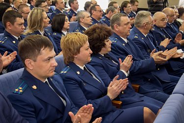 Сергей Грачев поздравил сотрудников и ветеранов органов прокуратуры